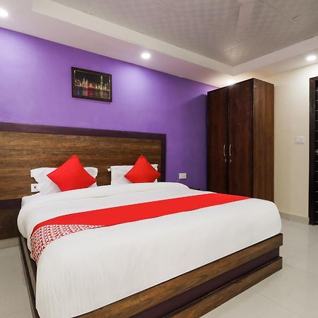Hotel O Maharaja Gold Nuova Delhi Esterno foto